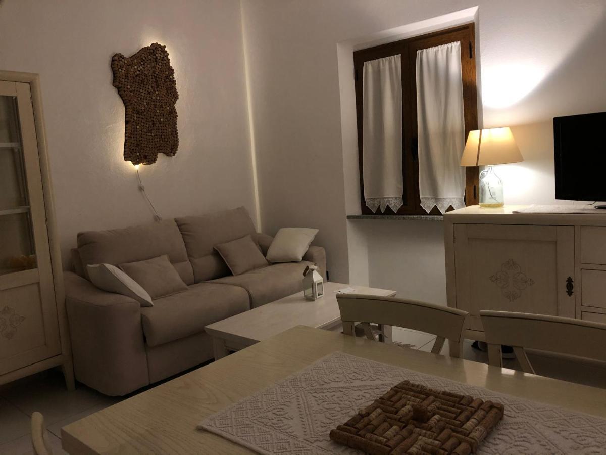 Apartamento Elegante monolocale al centro del paese Teulada Exterior foto
